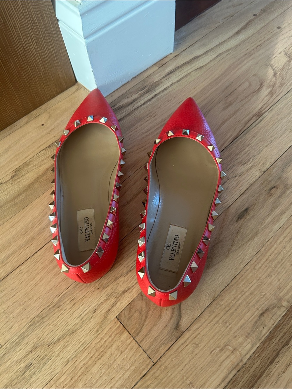 Valentino Red Pointed Rockstud Leather Flats in great condition! - Picture 7 of 11